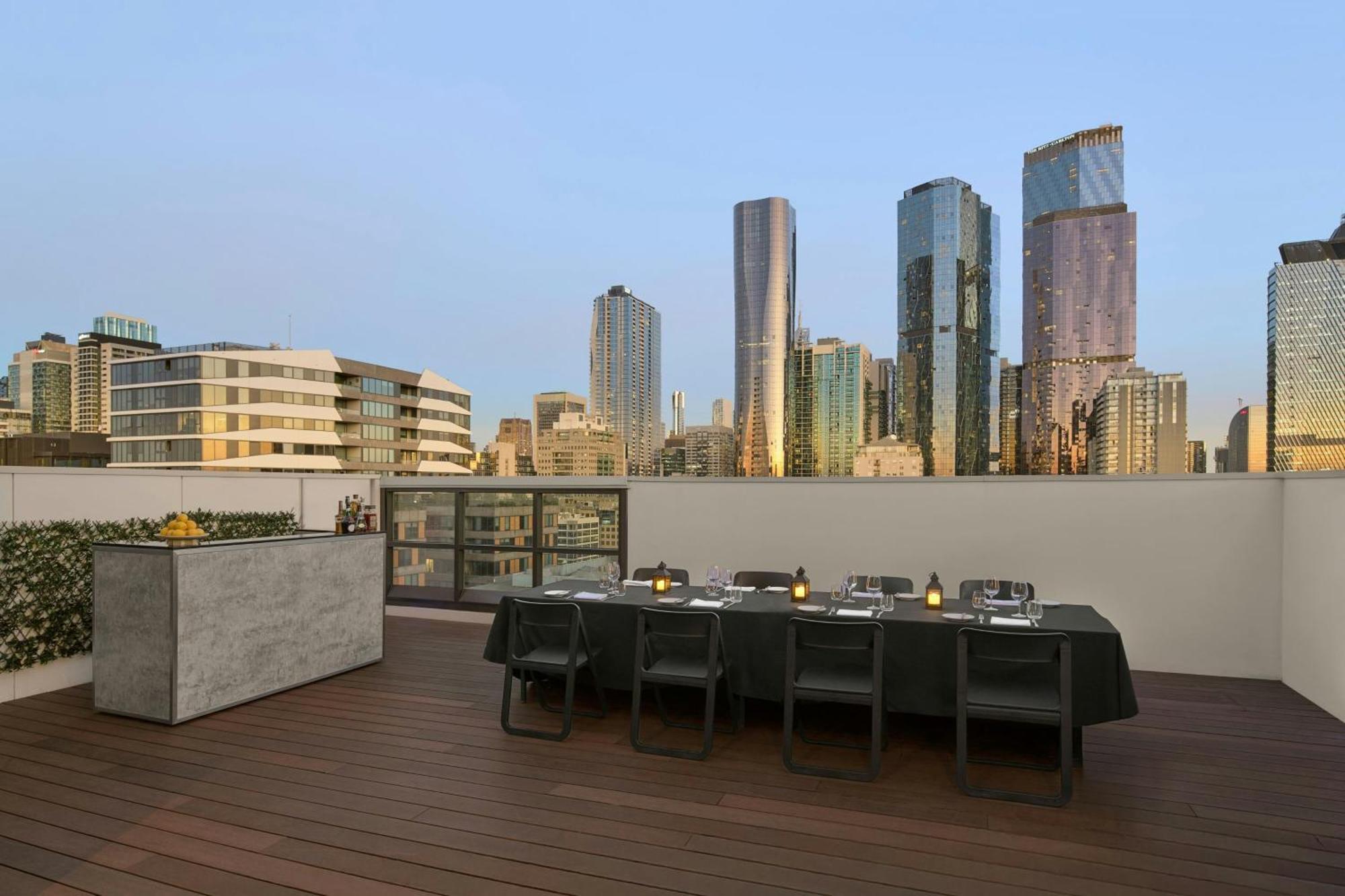 Courtyard By Marriott Melbourne Flagstaff Gardens — Photos 3
